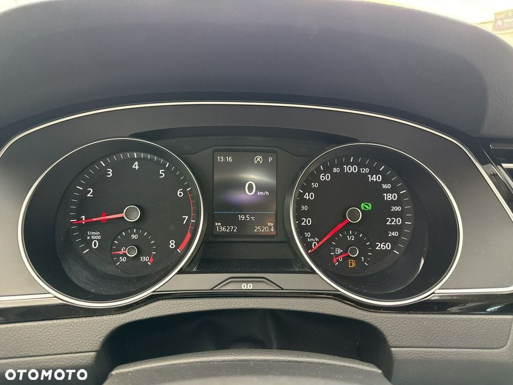 Volkswagen Passat 1.5 TSI EVO Business DSG - 26