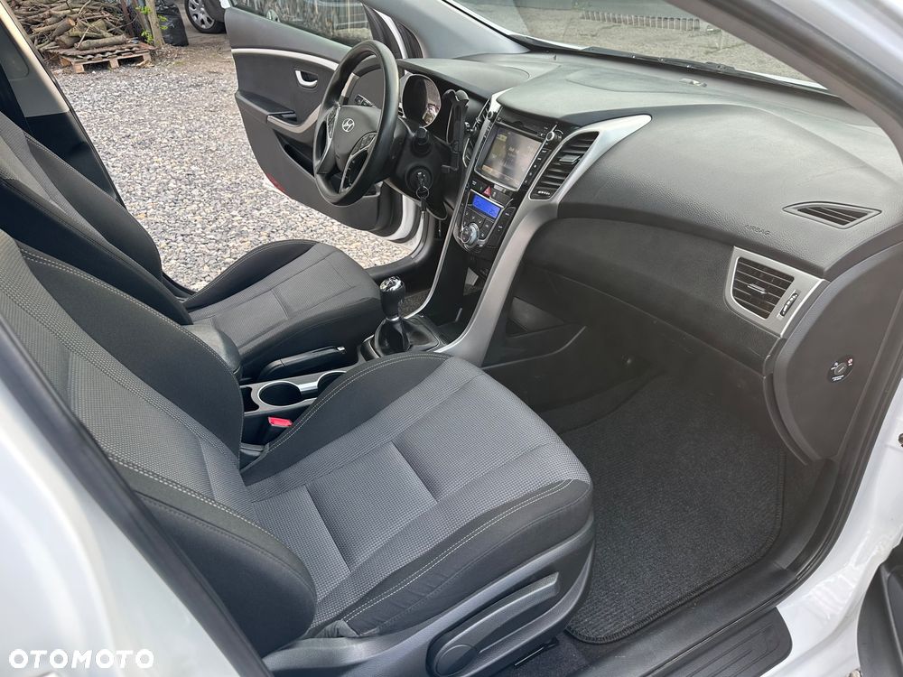 Hyundai i30 1.4 Trend - 16