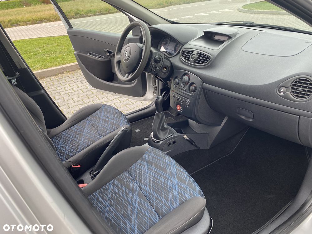 Renault Clio - 13