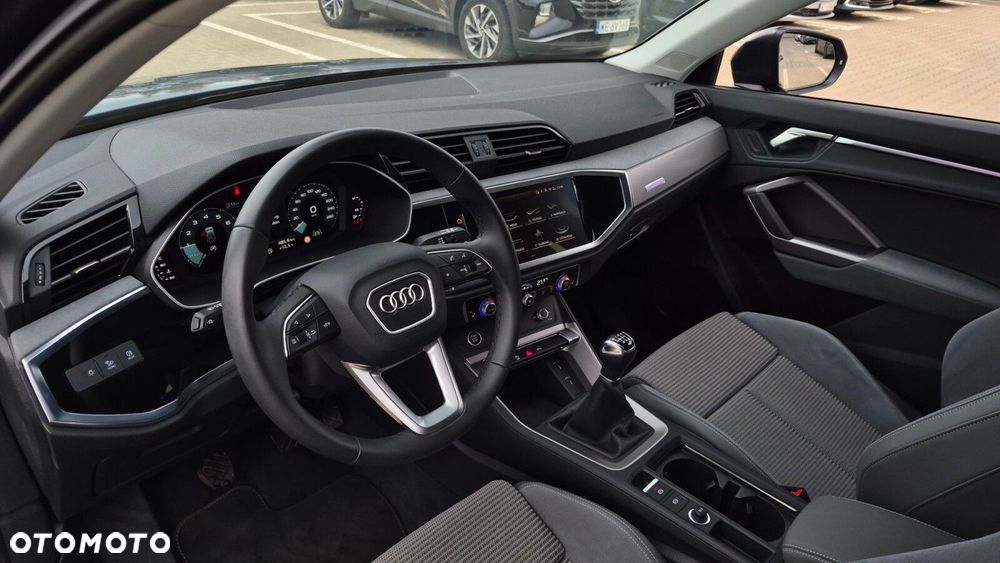 Audi Q3 - 18