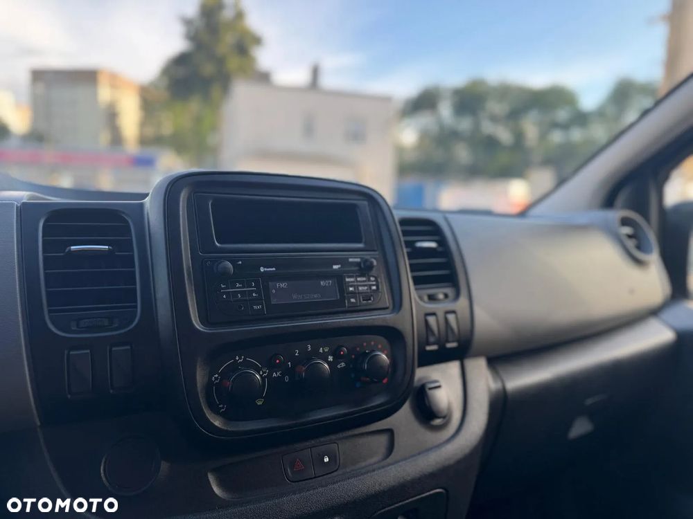 Renault Trafic - 22