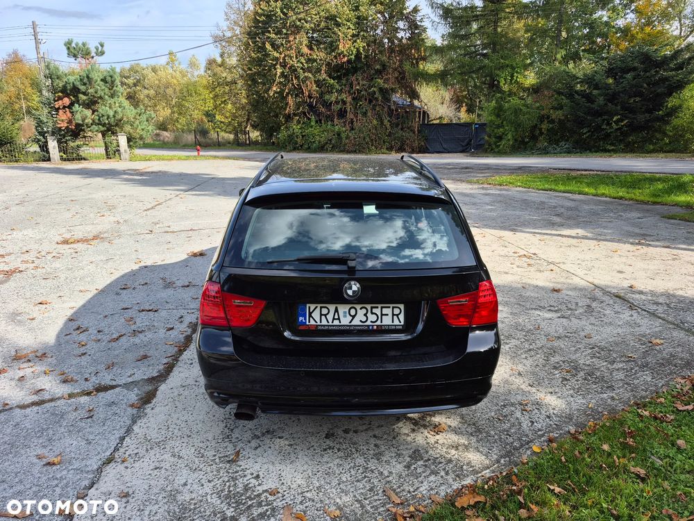 BMW Seria 3 318i Edition Lifestyle - 16