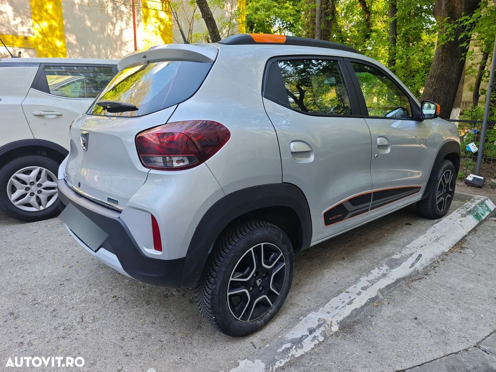 Dacia Spring Expression - 10