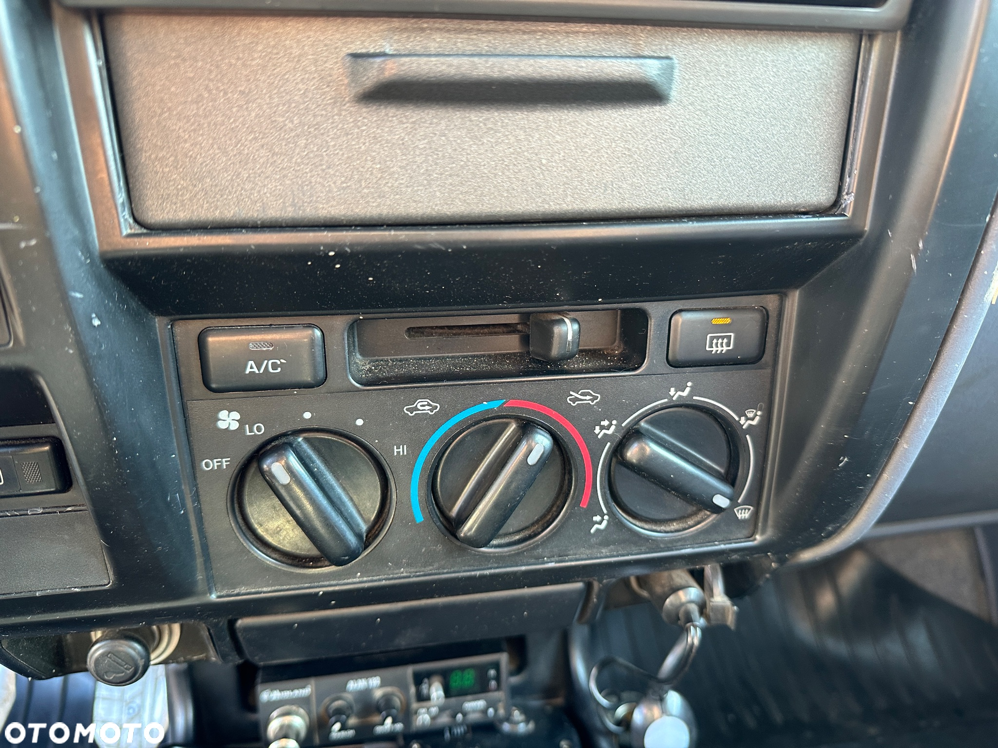 Toyota Land Cruiser - 23