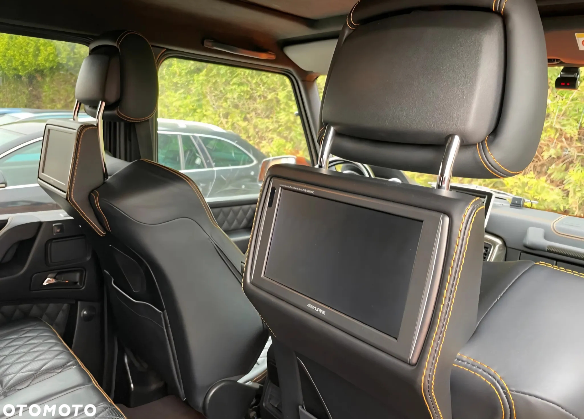 Mercedes-Benz Klasa G AMG 63 AMG SPEEDSHIFT 7G-TRONIC - 13