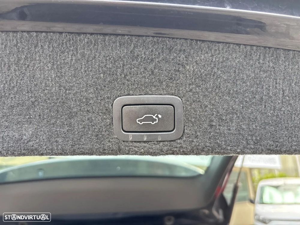 Volvo XC 60 2.4 D Drive Momentum - 28