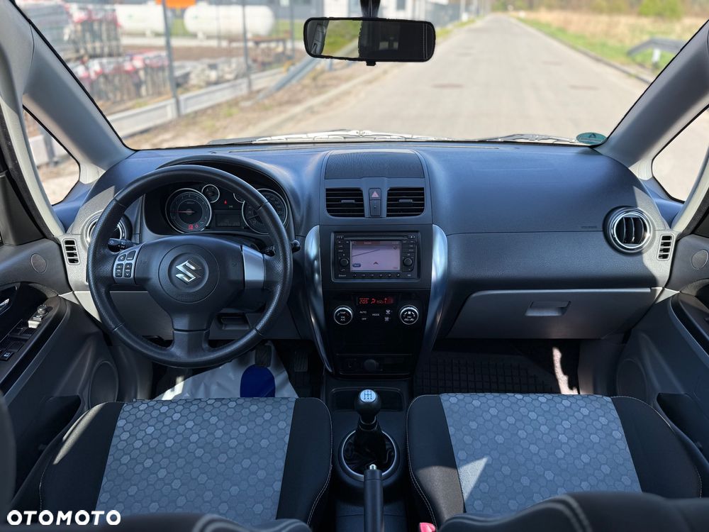 Suzuki SX4 1.6 Premium 4WD - 22