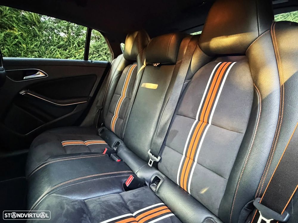 Mercedes-Benz CLA 220 d 7G-DCT AMG Line - 25