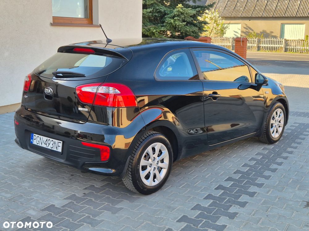 Kia Rio 1.2 Dream Team Edition - 15