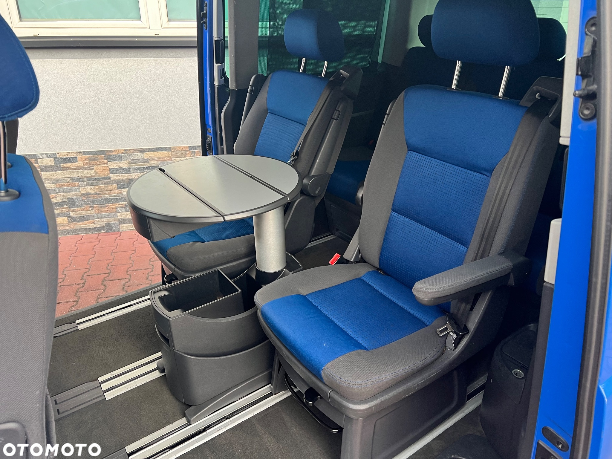 Volkswagen Multivan - 27
