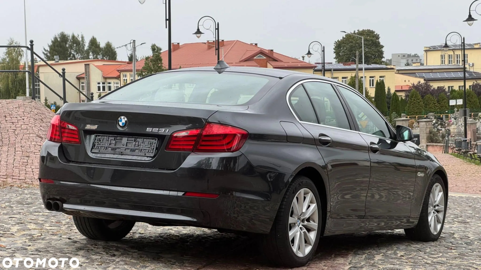 BMW Seria 5 523i Touring - 4
