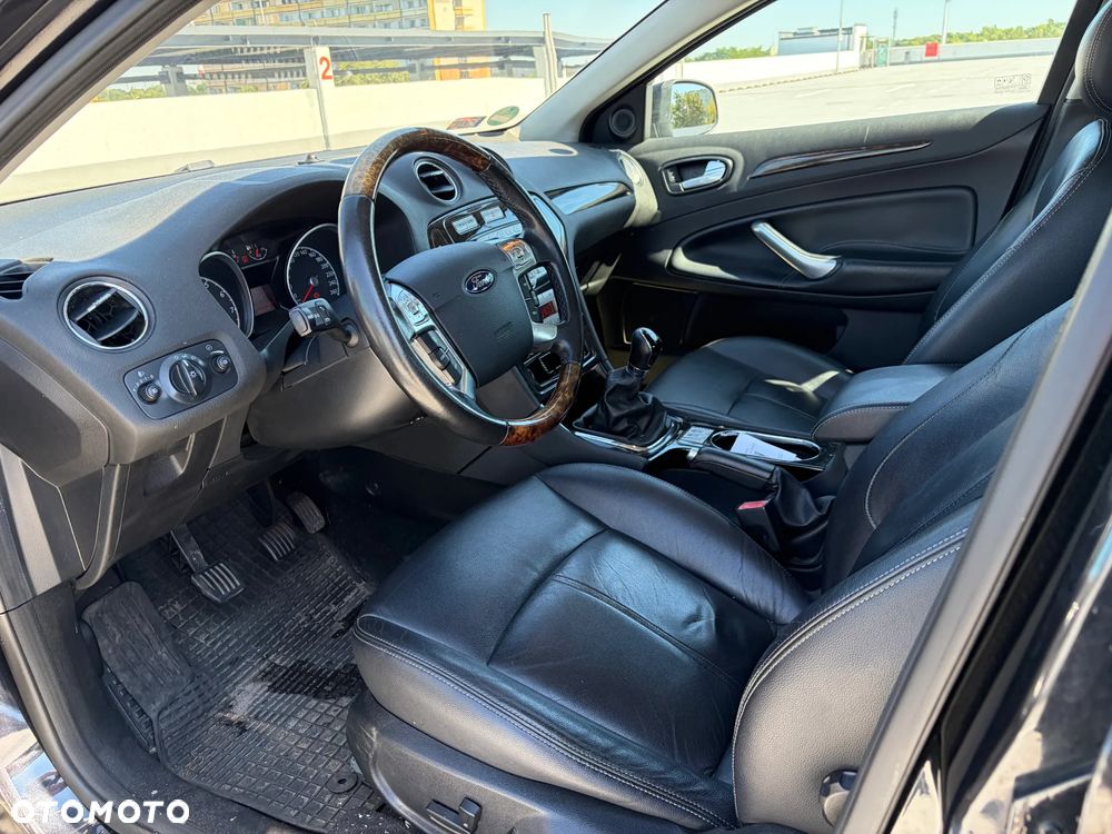 Ford Mondeo 2.0 Ghia X - 14
