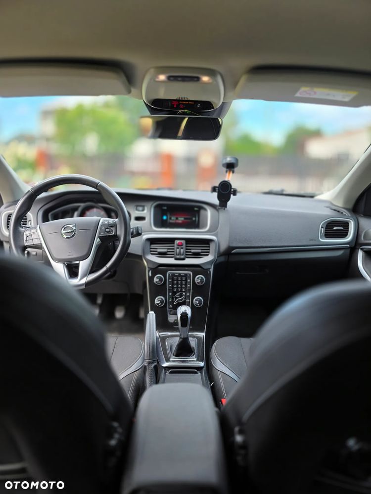Volvo V40 D3 Momentum - 10