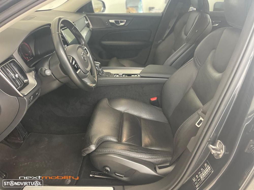 Volvo V60 Cross Country 2.0 D4 Polestar - 17