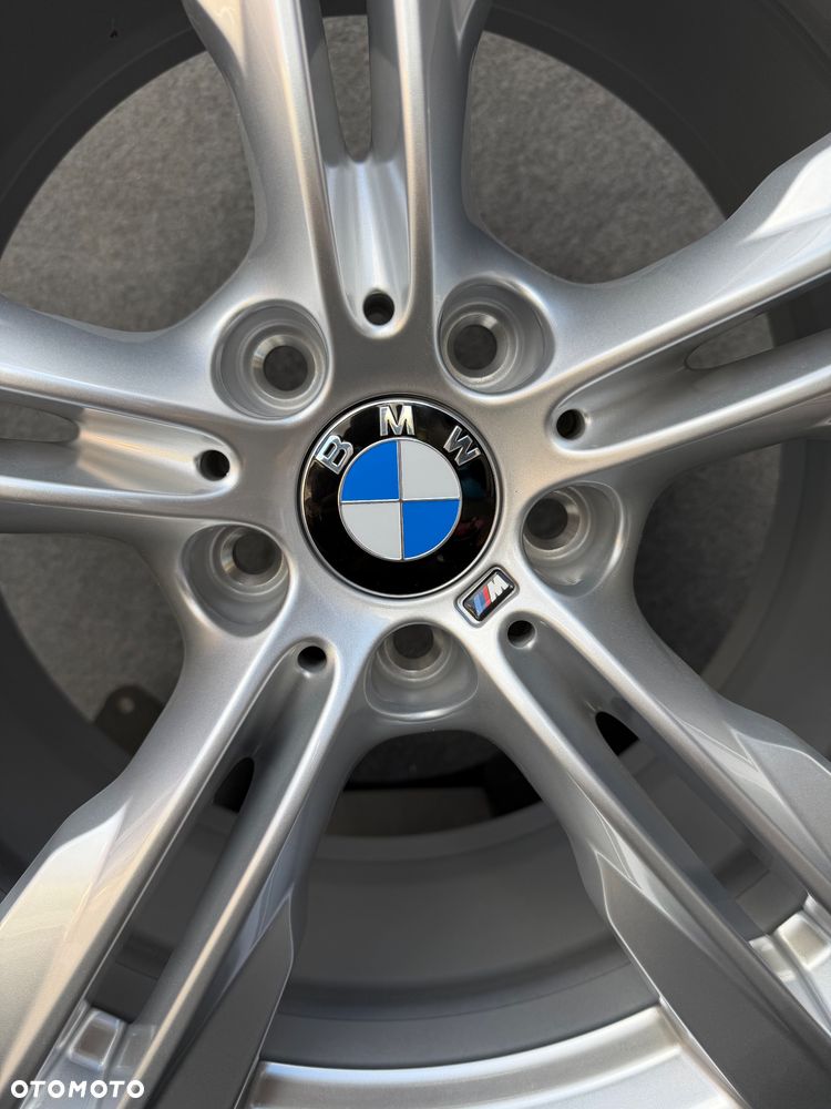NOWA Oryginalna felga BMW 19 Styling 467M 467 5x120 alufelga 7846786 X5 F15 X6 F16 JEDNA SZTUKA oryginał srebrna 9j ET37 przód M pakiet przednia E 9jx19 H2 IS37 74,1 - 7
