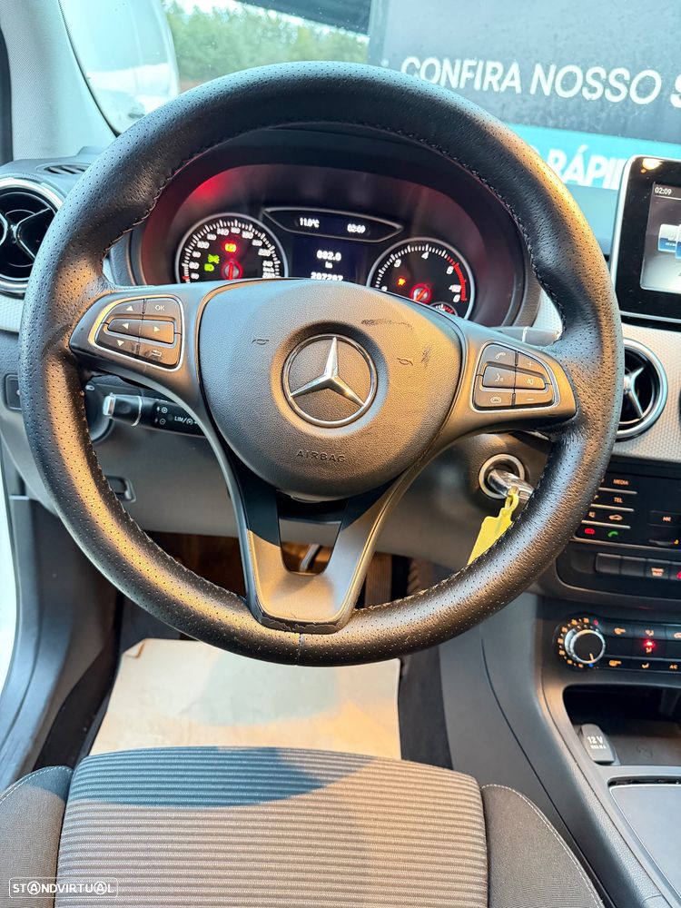 Mercedes-Benz B 220 d 7G-DCT Style - 11