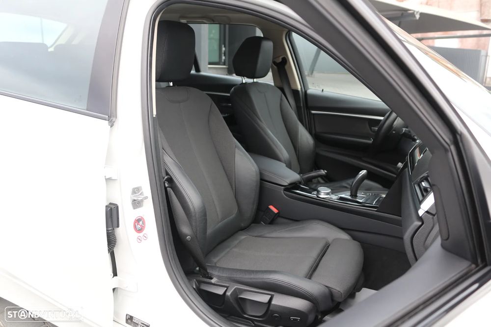 BMW 320 d Touring Line Sport Auto - 22