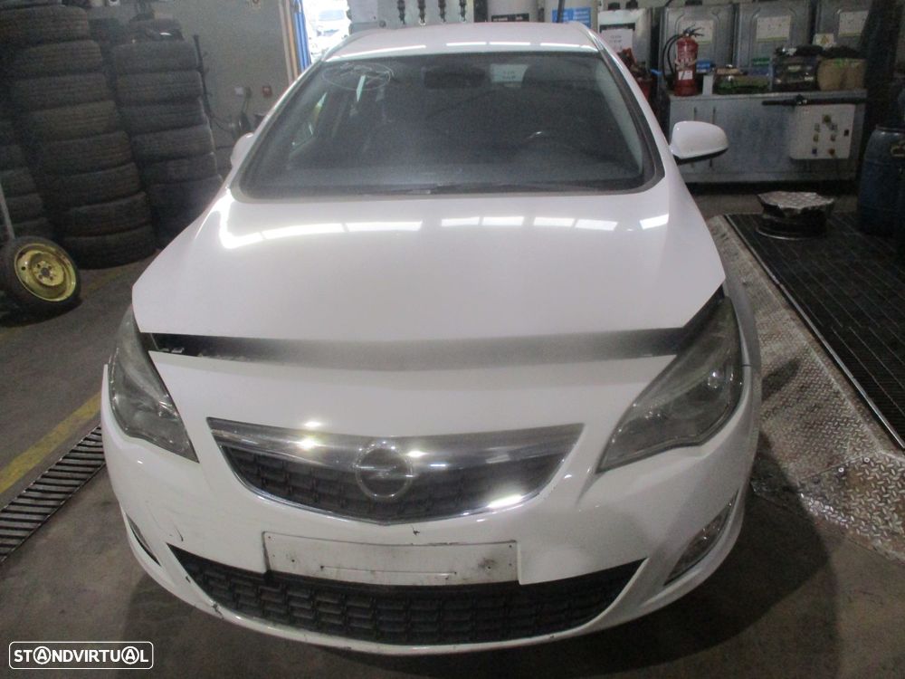 Carro MOT: A17DTC OPEL ASTRA J 2017 1.7CDTI 110CV 5P BRANCO DIESEL - 1