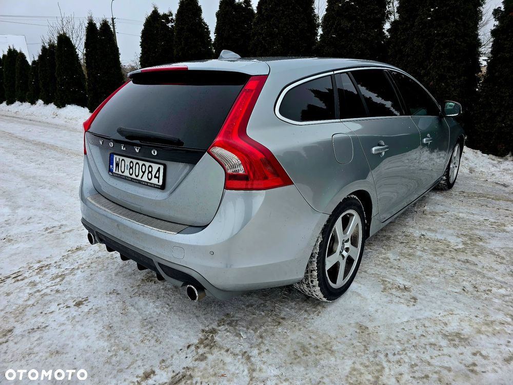 Volvo V60 D4 Geartronic RDesign - 6