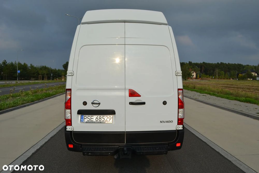 Nissan NV400 - 8