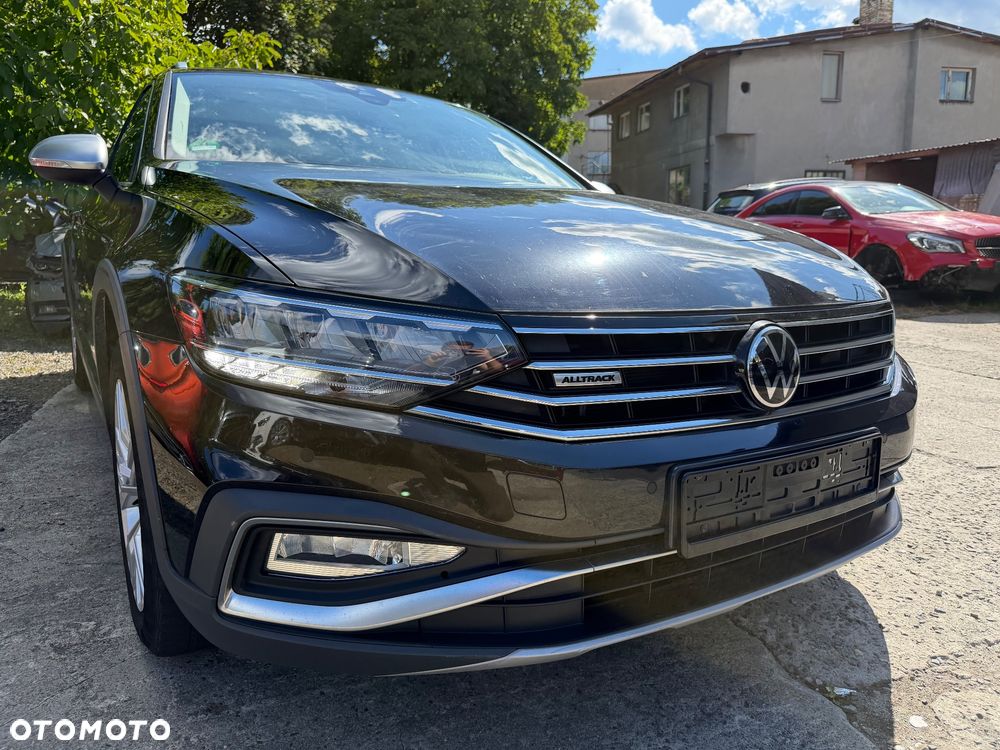 Volkswagen Passat Alltrack 2.0 TDI SCR DSG 4Motion - 6