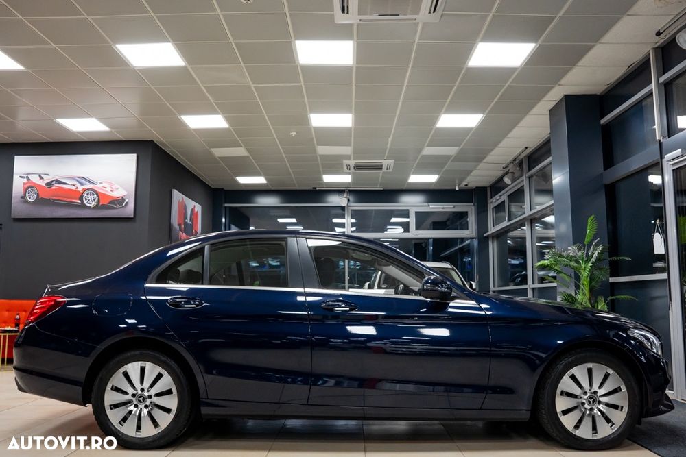 Mercedes-Benz C 200 4Matic 9G-TRONIC Exclusive - 31