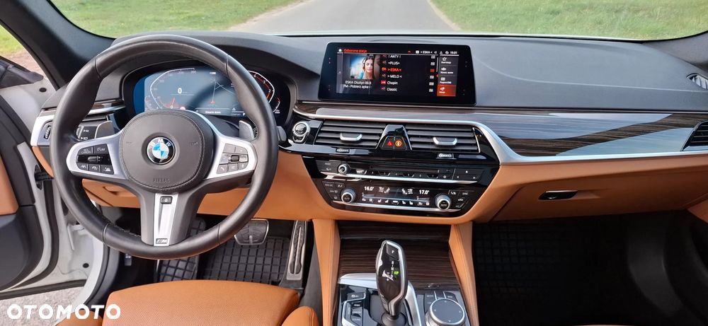 BMW Seria 5 520d M Sport Edition - 9