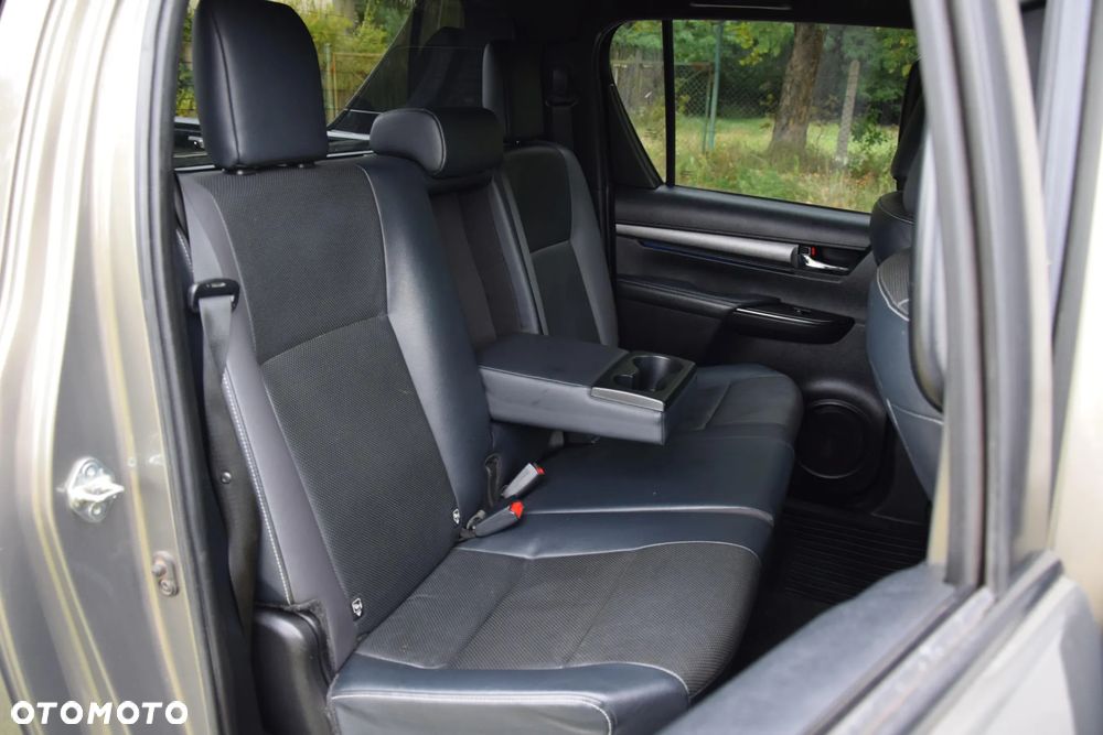 Toyota Hilux 2.8 D-4D Double Cab Invincible 4x4 - 17