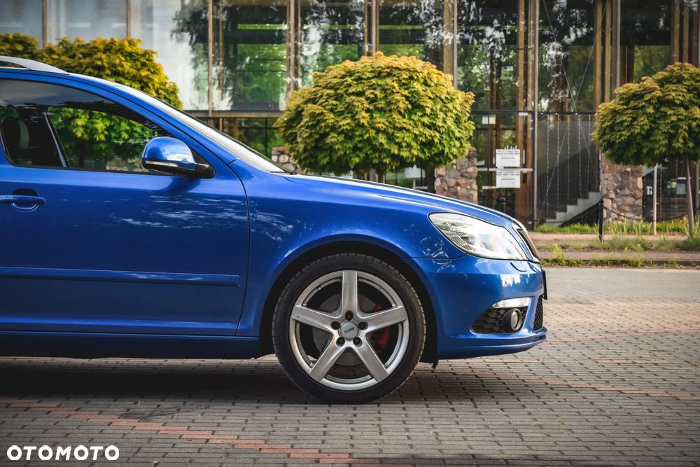 Skoda Octavia 2.0 TSI RS - 37