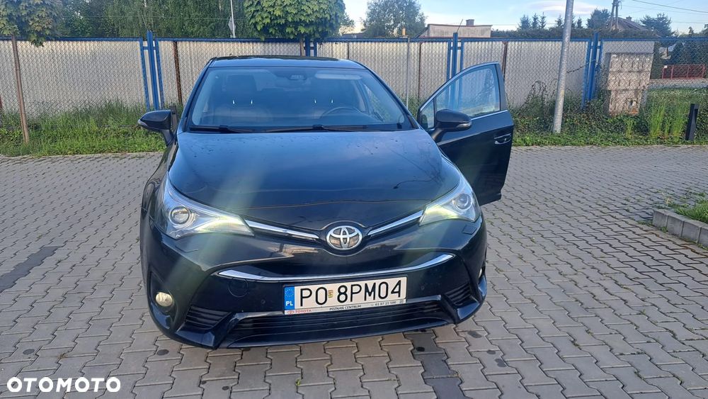 Toyota Avensis 2.0 D-4D Prestige - 2