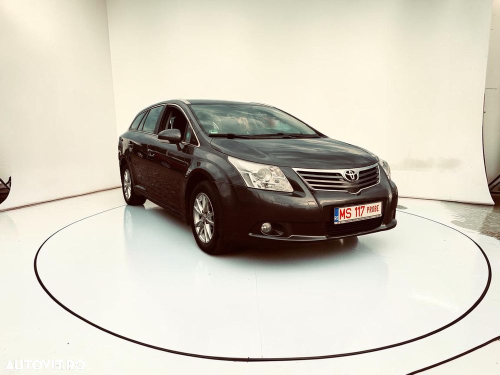 Toyota Avensis 1.6 Executiv - 13