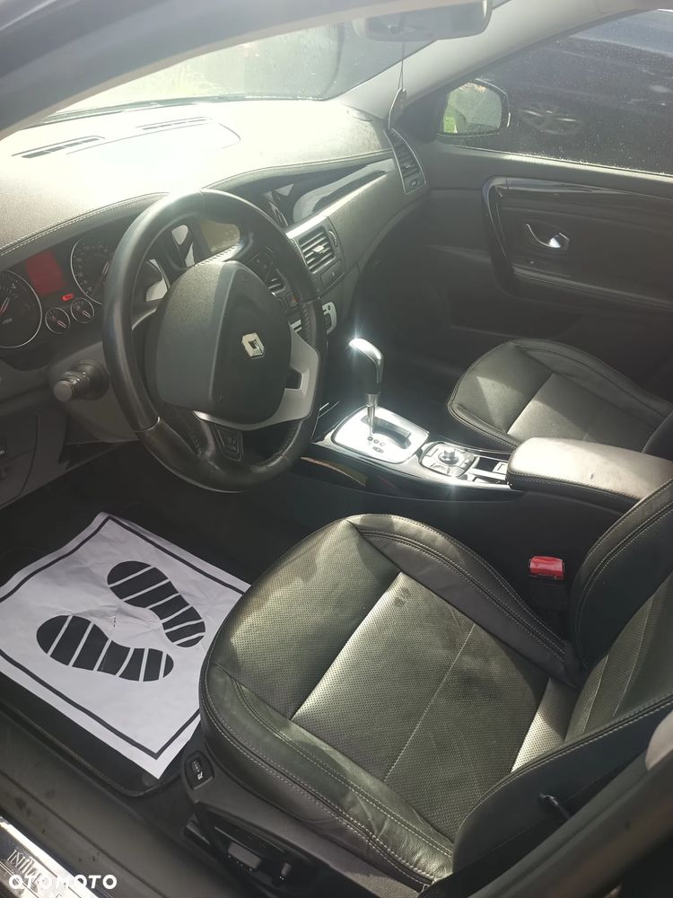 Renault Laguna 2.0 dCi Initiale - 36