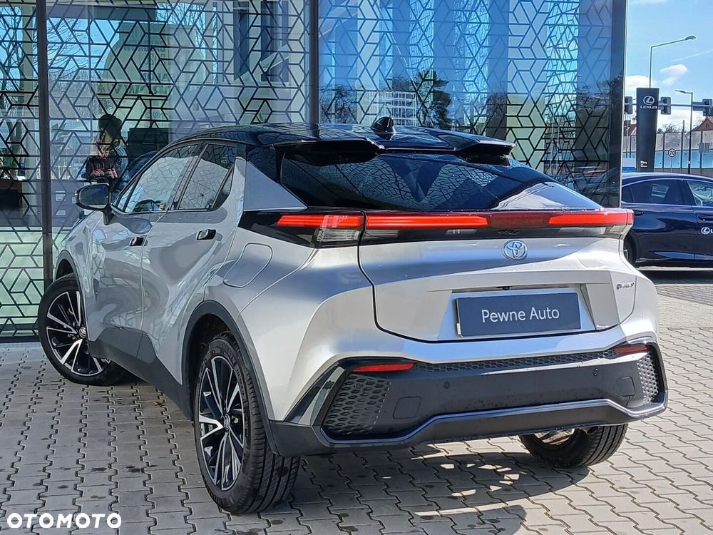Toyota C-HR - 11