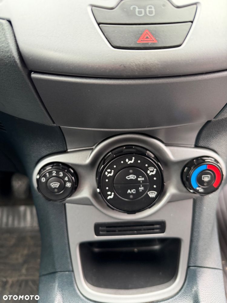 Ford Fiesta - 13
