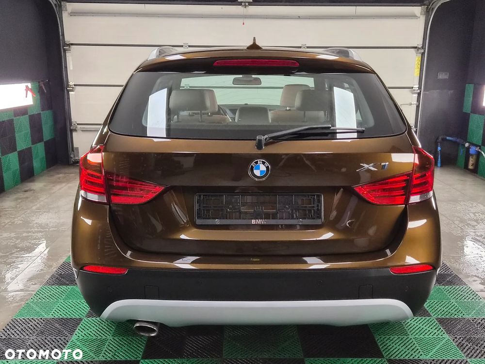 BMW X1 sDrive20d - 12