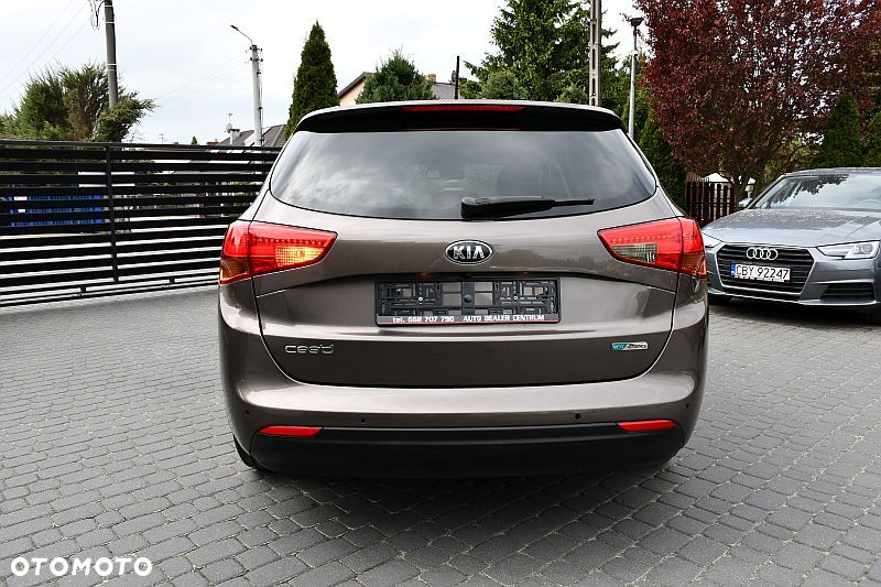 Kia Ceed 1.6 GDI Platinum Edition - 30