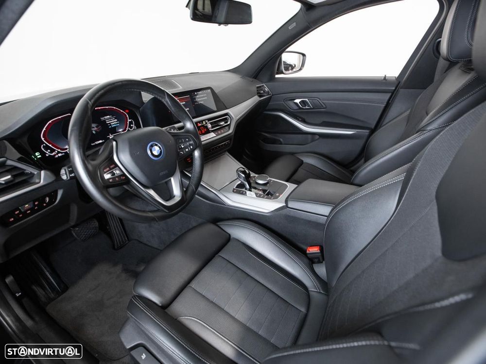 BMW 320 e Touring Corporate Edition Auto - 8