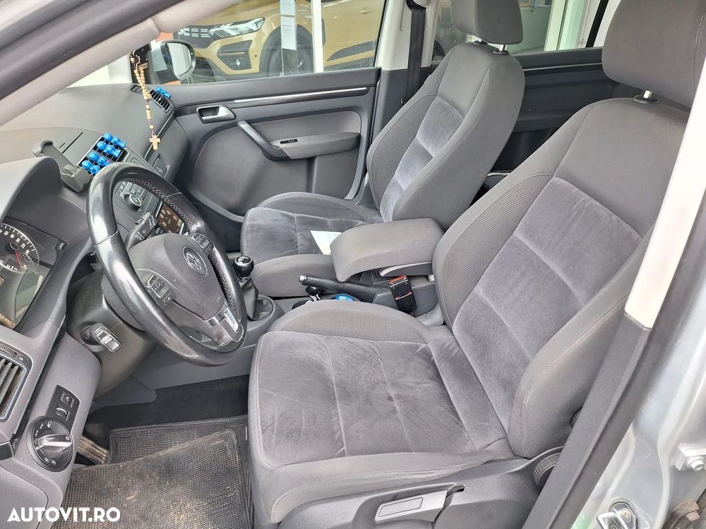 Volkswagen Touran 2.0 TDI DPF BlueMotion Technology Highline - 10