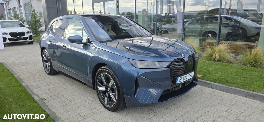 BMW iX xDrive60