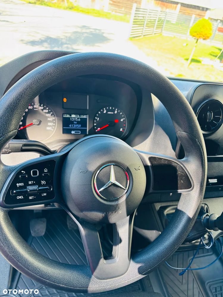 Mercedes-Benz SPRINTER - 13