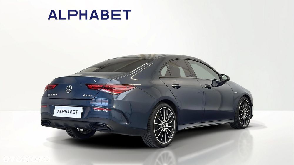 Mercedes-Benz CLA 250 4-Matic AMG Line 7G-DCT - 9