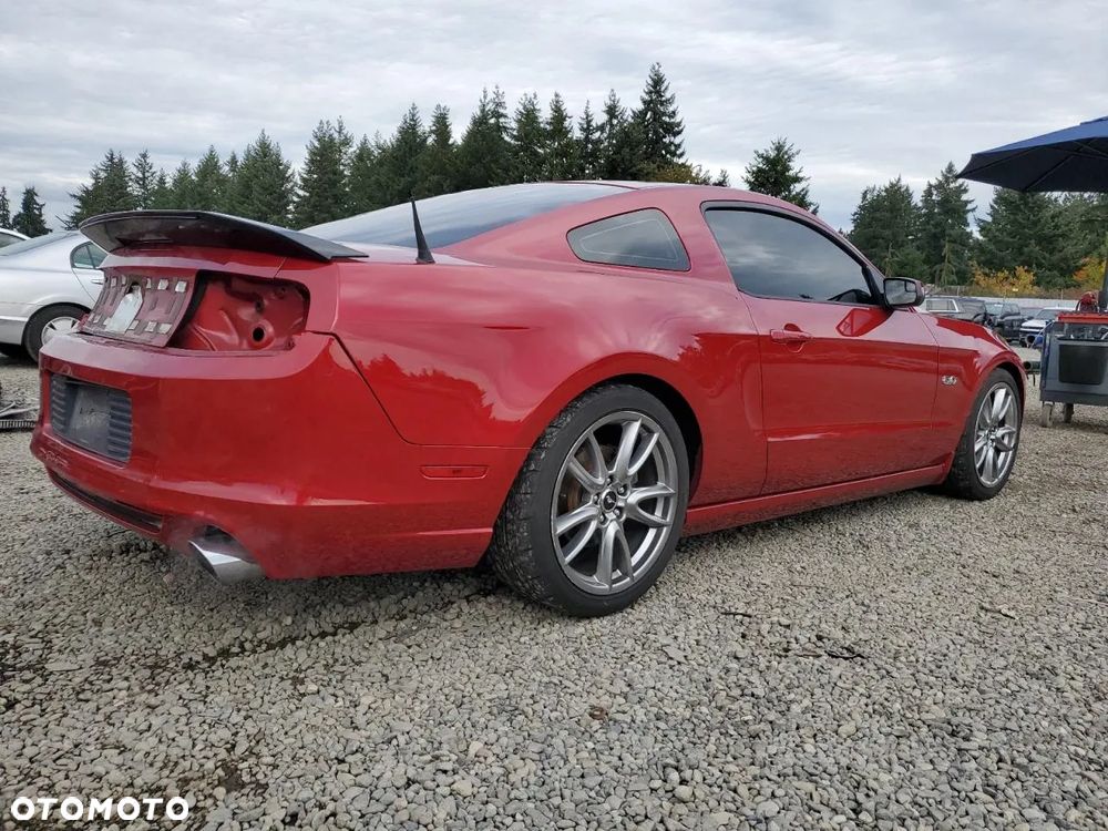 Ford Mustang 5.0 V8 GT - 6