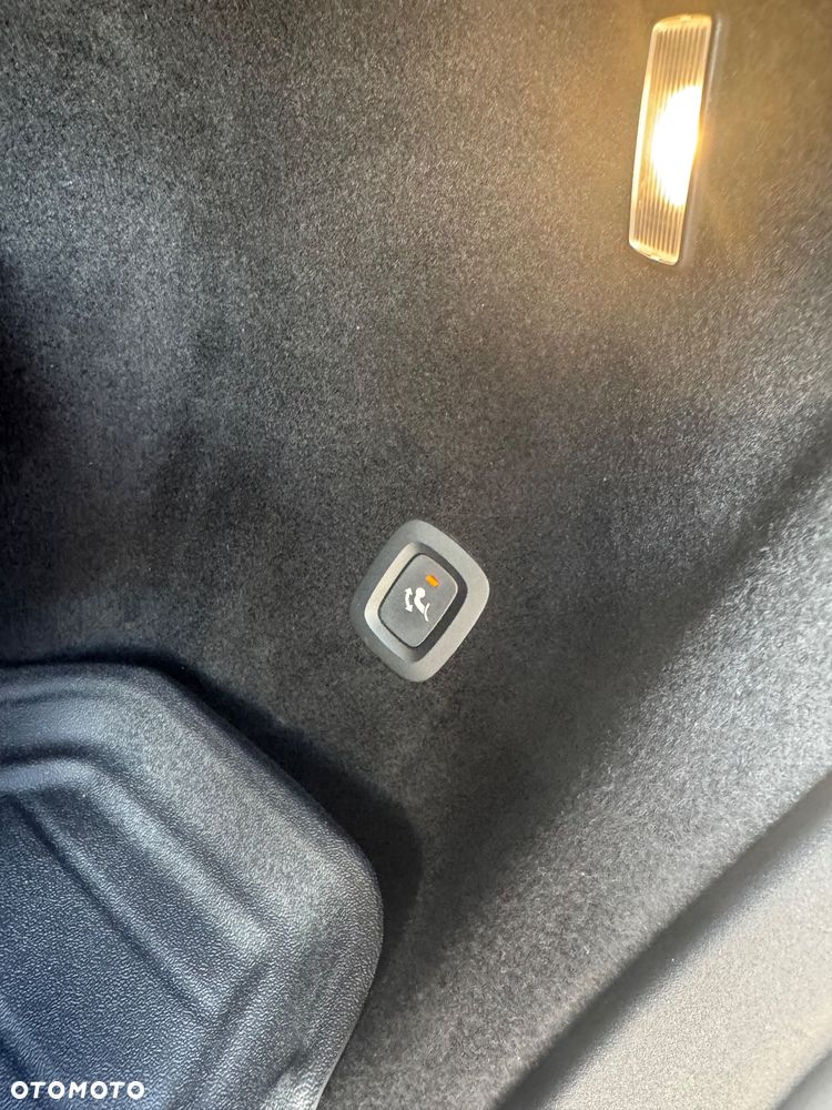 Volvo V60 D3 Momentum Pro - 27