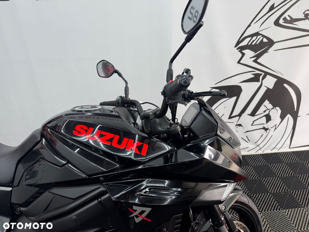 Suzuki GSX - 35