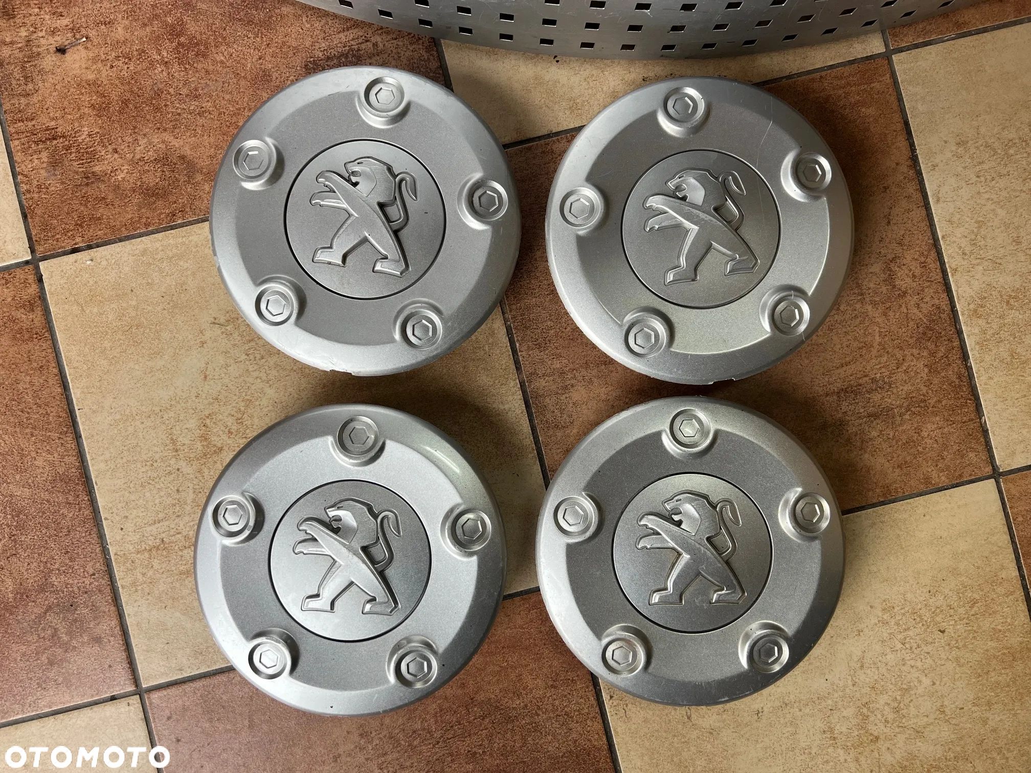 KOŁPAK KOŁPACZEK KOŁPAKI KOŁPACZKI DEKIEL DEKIELEK PEUGEOT BOXER EXPERT JUMPER 9677381777 ORYGINAŁ DO FELGI 15 - 1