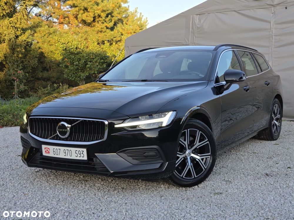 Volvo V60 B3 B DKG Momentum Pro - 29