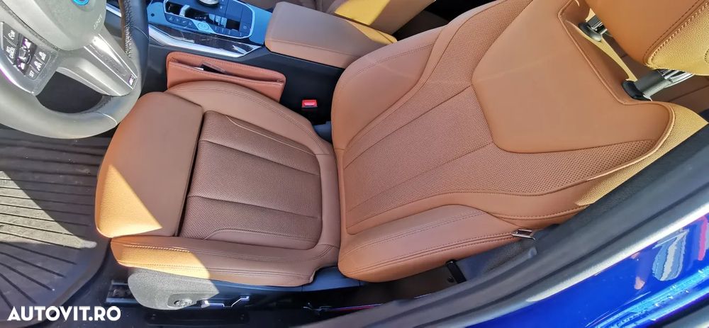 BMW Seria 3 330e Touring xDrive Aut. Sport Line - 16