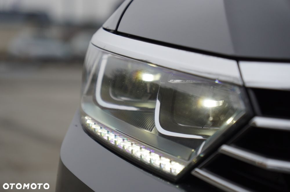 Volkswagen Passat - 19