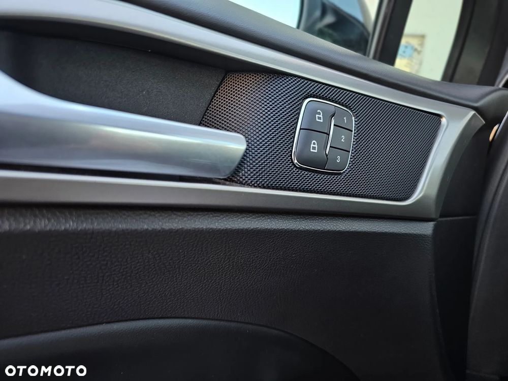 Ford Mondeo 2.0 TDCi Start-Stopp PowerShift-Aut Vignale - 24
