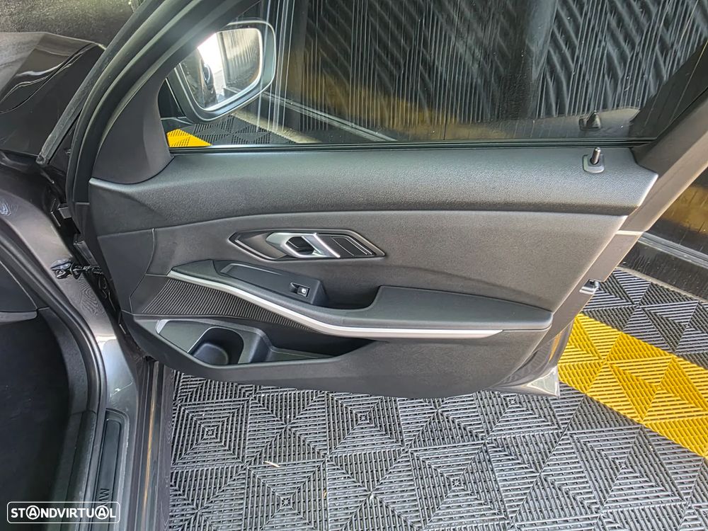 BMW 320 d ED Advantage Auto - 50